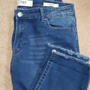 VGS Capris Size 14